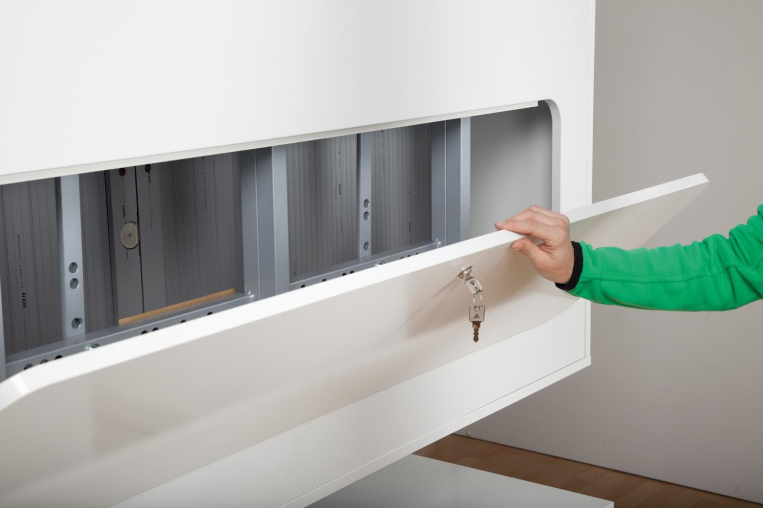 Elektrisch in hoogte verstelbare verrijdbare TV rolgordijnkast voor 60 tot 65 inch monitoren